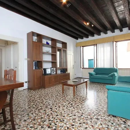 Salute-accademia Appartement