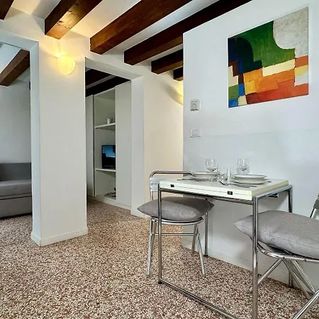 Salute-accademia Appartement