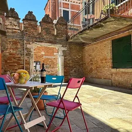 Salute-accademia Appartement *