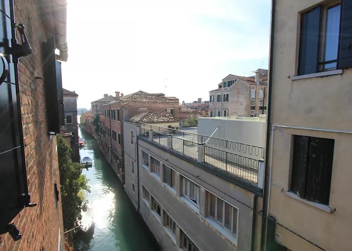 Salute-accademia 아파트