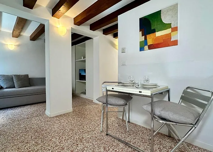 Salute-accademia 아파트